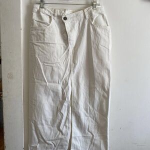 High-Waist White Pencil Skirt with Front Button